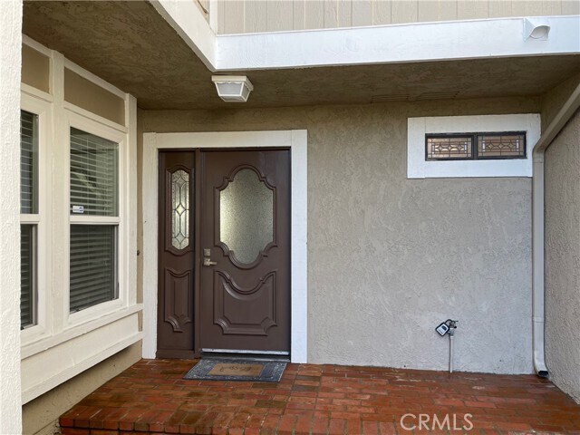 Building Photo - 6 Greenbriar