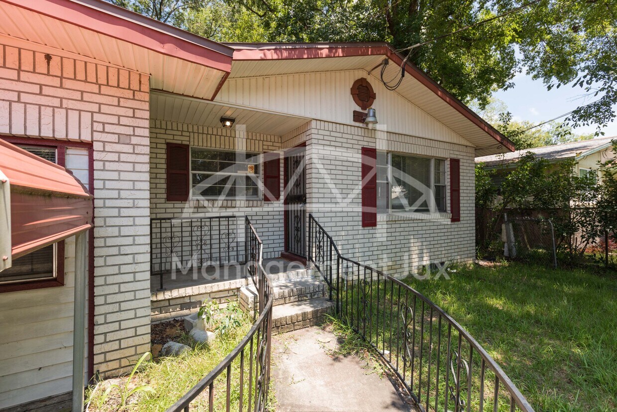 Foto principal - 2055 Talladega Rd