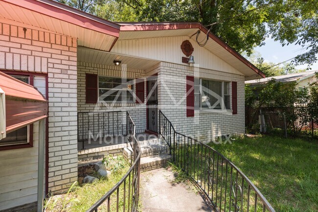 Photo - 2055 Talladega Rd House