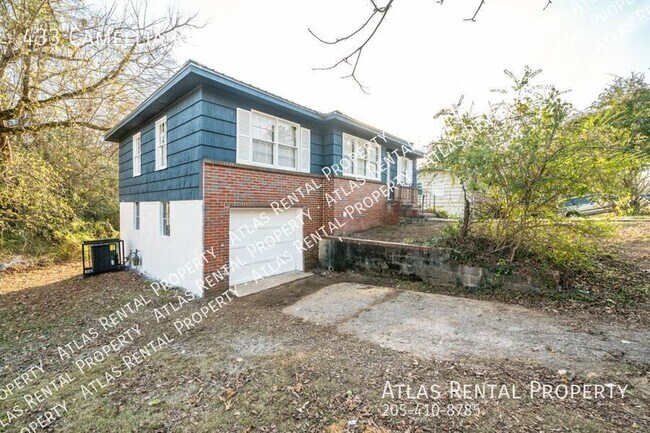 Building Photo - 433 Camellia Rd