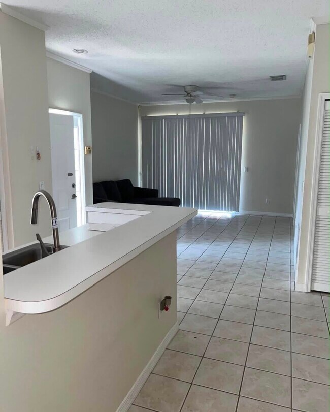Foto del edificio - 13294 Summerton Dr