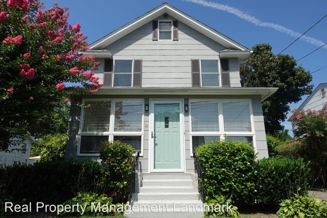 Building Photo - 3 br, 3 bath House - 6 1st Street