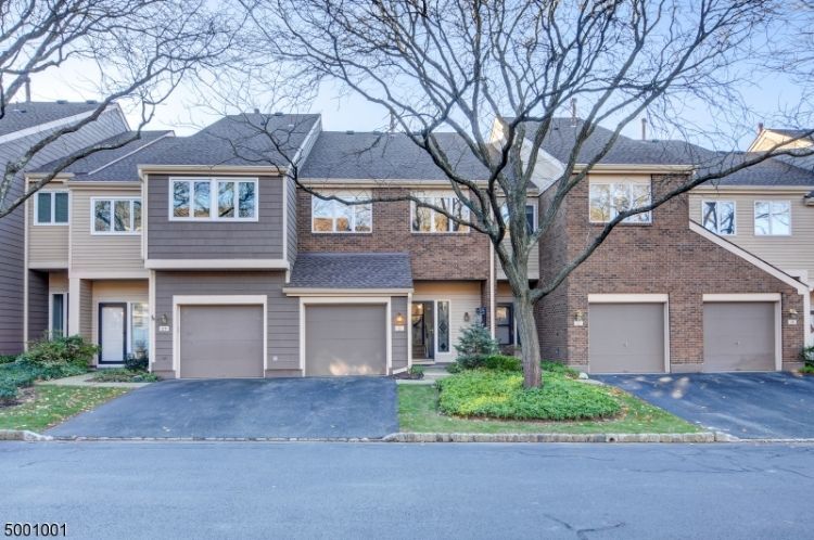Foto principal - 23 Bedford Ct