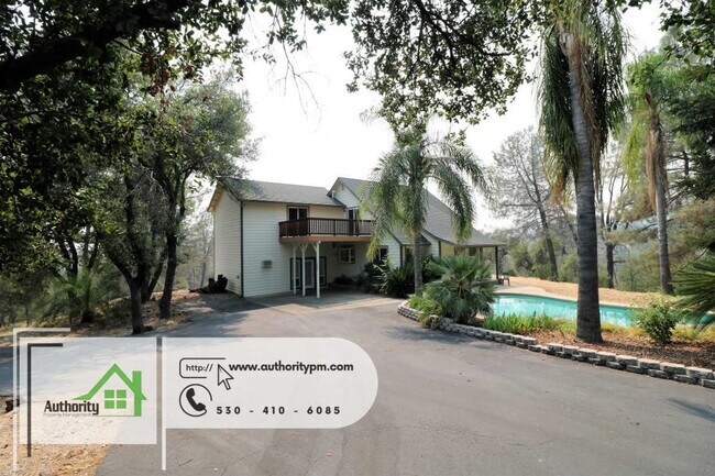 Foto del edificio - 16436 Sky ln, Pool & Pool service, Gated/P...