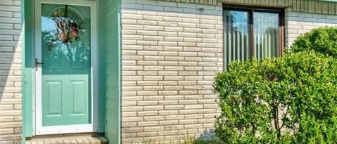 Building Photo - 22118 Meadowhill Dr