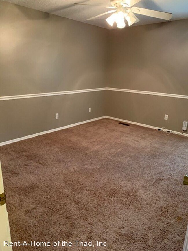 Foto del edificio - 3 br, 2 bath House - 4305 Goldenrod Drive