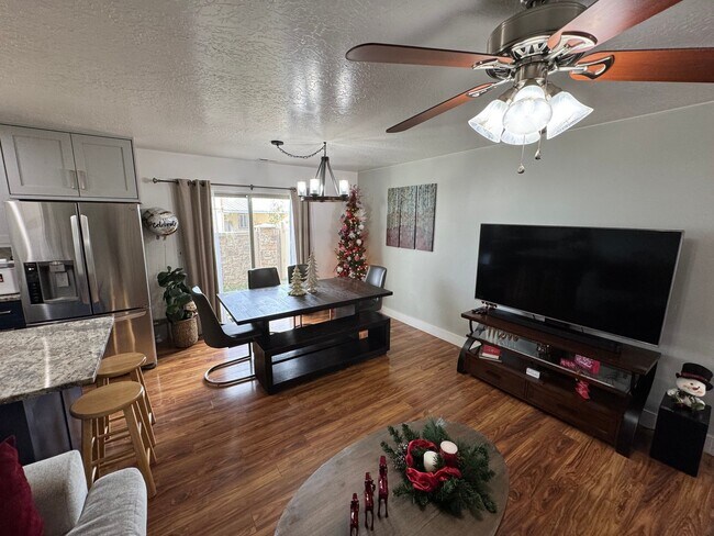 Foto del edificio - 822 N 1120 E