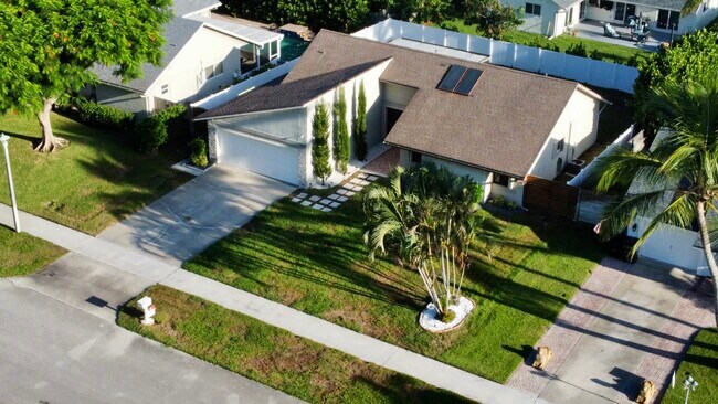 Patio delantero - 1523 Gallinule Dr