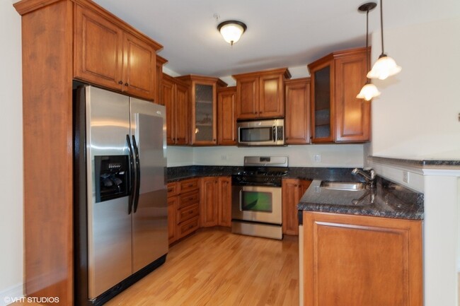 Building Photo - 36 S Cass Ave