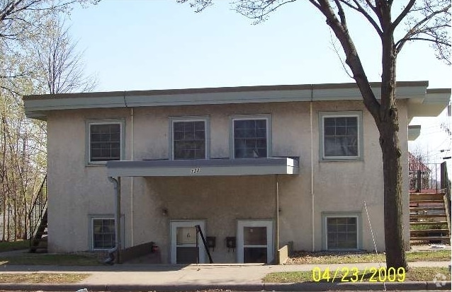 Building Photo - Front Avenue Apartments