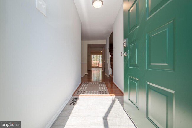 Foto del edificio - 5725 Walnut Wood Ln