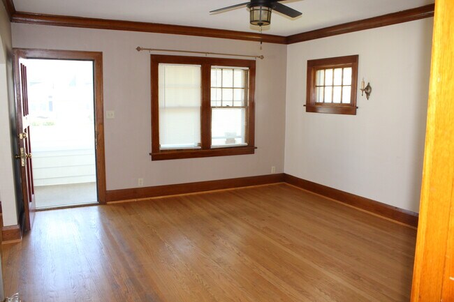 Sala de estar - 7532 27th Ave
