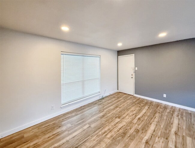 Foto del edificio - 4811 Live Oak St