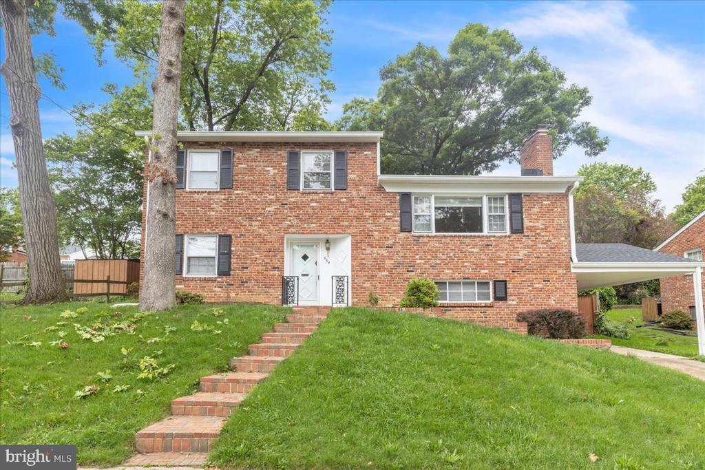 Foto principal - 664 S Greenbrier St