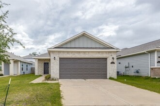Building Photo - 16666 Moss Ln