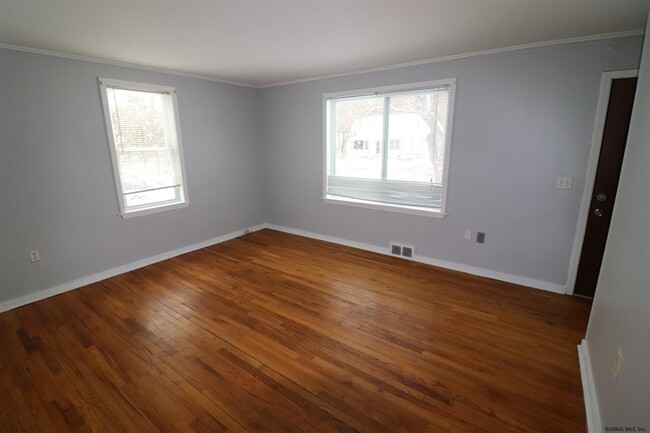 Building Photo - 6 Rapple Dr