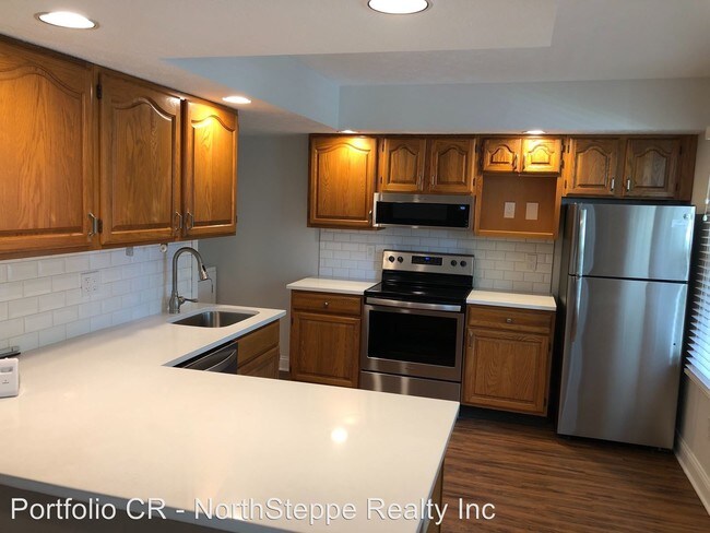 Building Photo - 4 br, 2 bath Apartment - 322 E 18th Ave