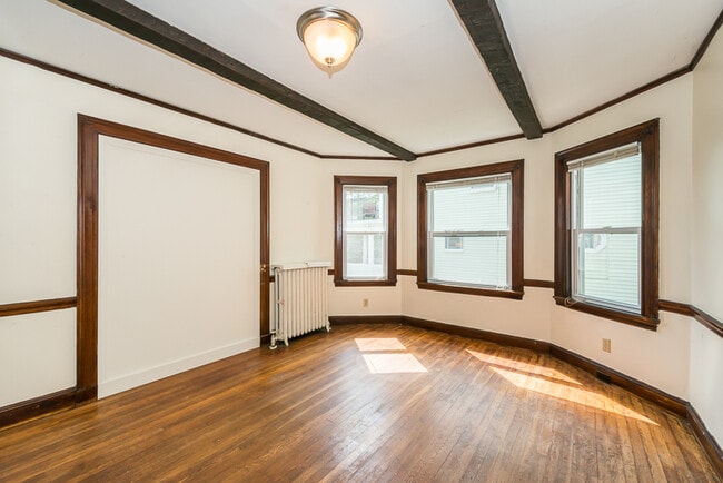 Building Photo - 50 Hobson St