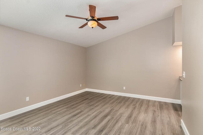 Foto del edificio - 382 Cypress Point Dr