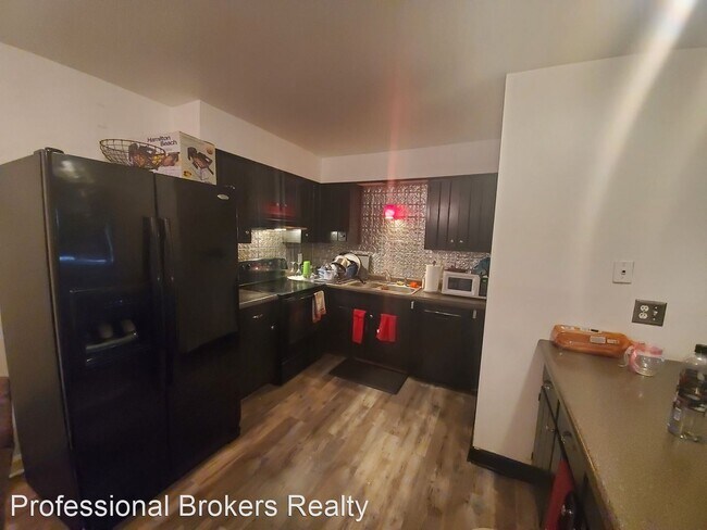 Building Photo - 2 br, 1 bath House - 20224 Frankfort Squar...