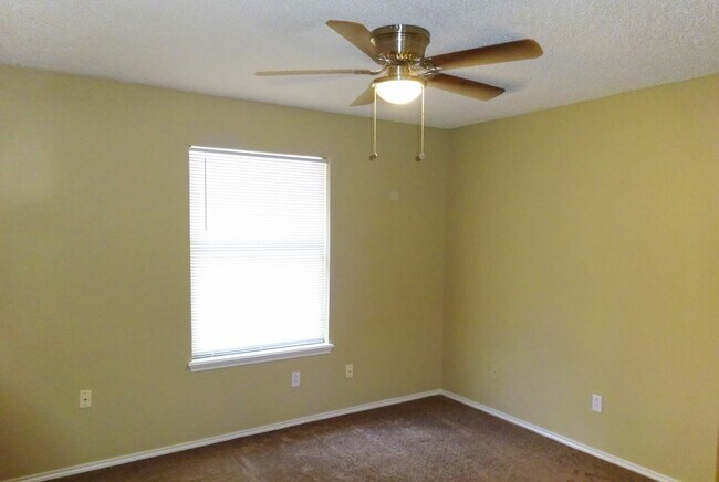Foto del edificio - House Located Near Shadow Hills Golf Cours...