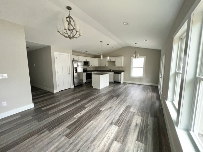 Foto del edificio - 30 Creekside Ln