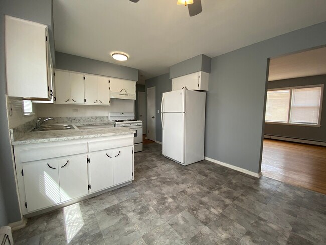 Building Photo - 3826 N Harlem Ave