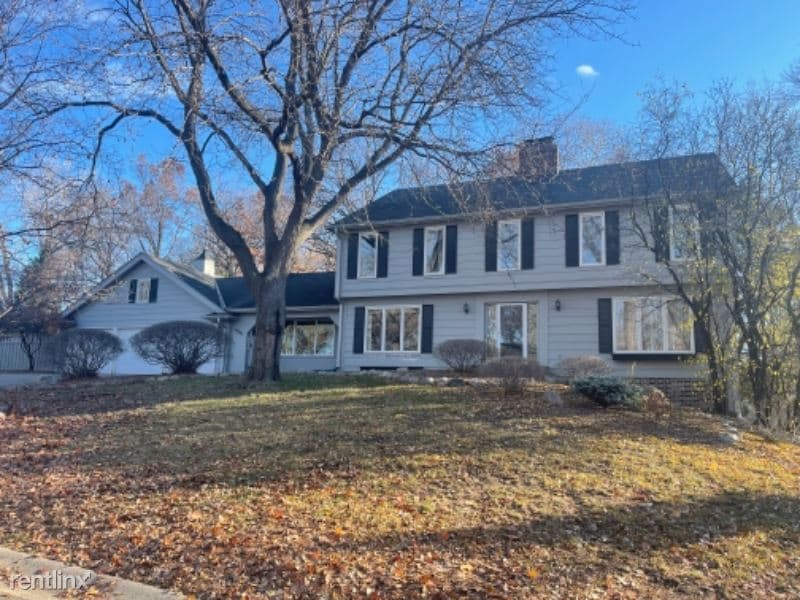 Primary Photo - 6 br, 4 bath House - 5705 Parkwood Ln