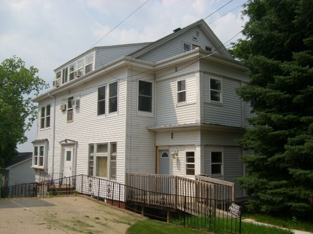 Foto del edificio - 2103 E Rosser Ave
