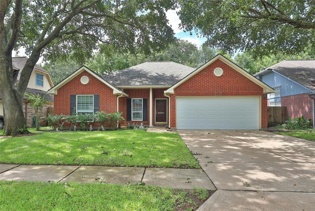 Foto principal - 22815 Red River Dr