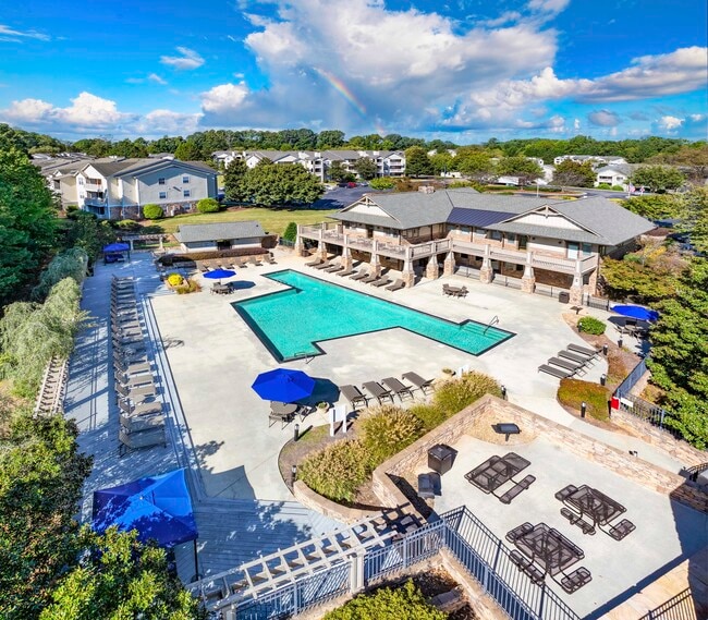 Building Photo - MAA Trinity