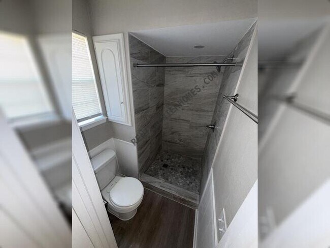 Building Photo - 5412 S Huddleston St