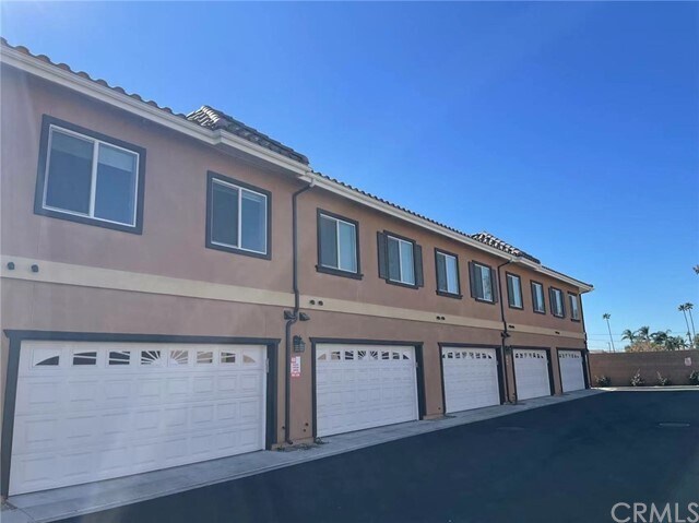 Primary Photo - 16425 Arrow Blvd