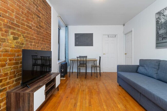 Foto del edificio - 1617 3rd Ave