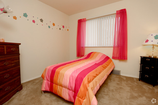 Bedroom - Grandview Gardens