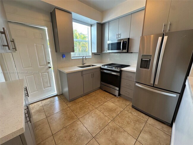 Foto del edificio - 411 SW 19th St