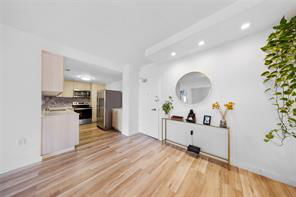 Foto del edificio - Bayview Drive, Sunny Isles Beach, FL 33160 - 1 BR 1.5 BA condo