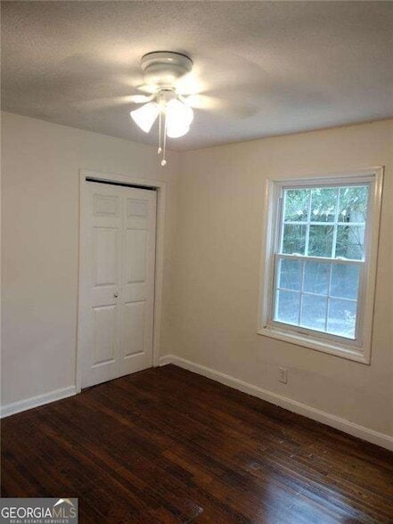 Photo - 131 Garrison Rd SE House