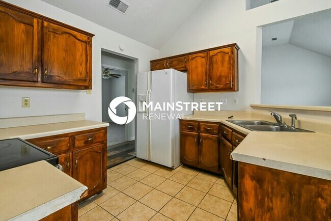 Building Photo - 3 Bedroom Pet-Friendly Home in Millington, TN with Main Street Renewal