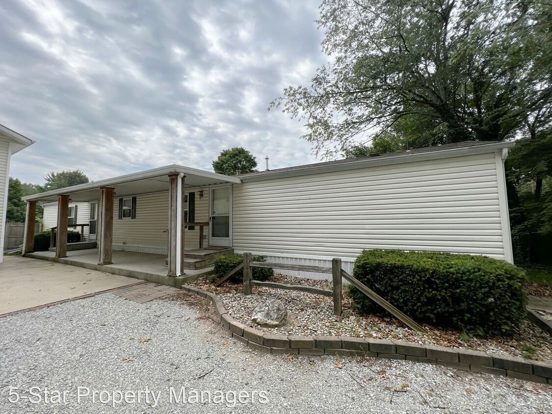 3 br, 2 bath House 53287 Hill Top Drive House Rental in Middlebury