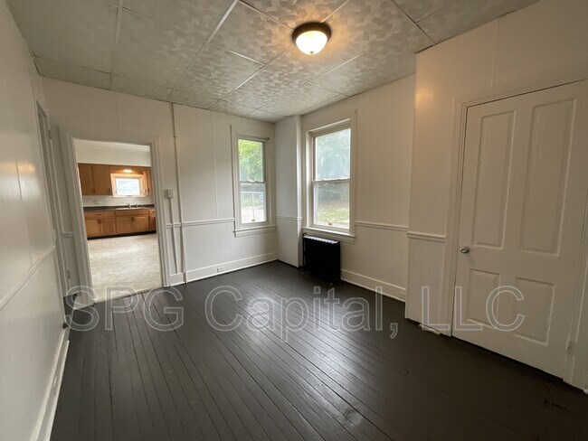 Building Photo - 120 S Hartley St