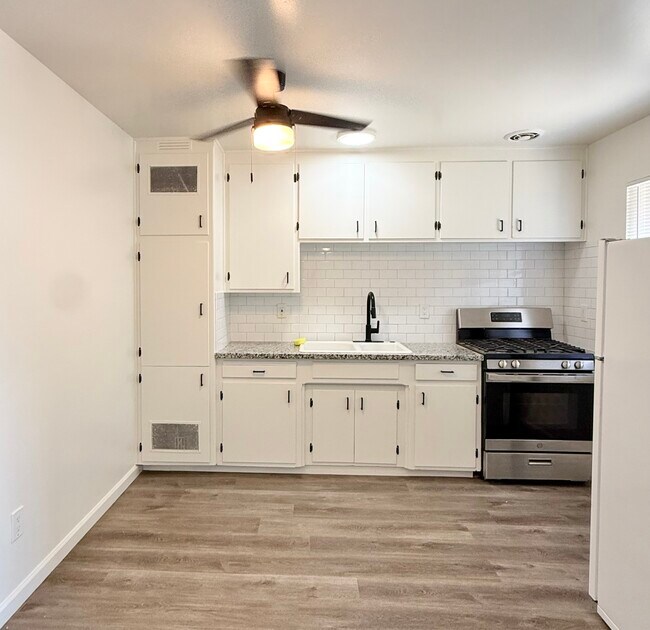Foto del edificio - 4431 Finney Rd