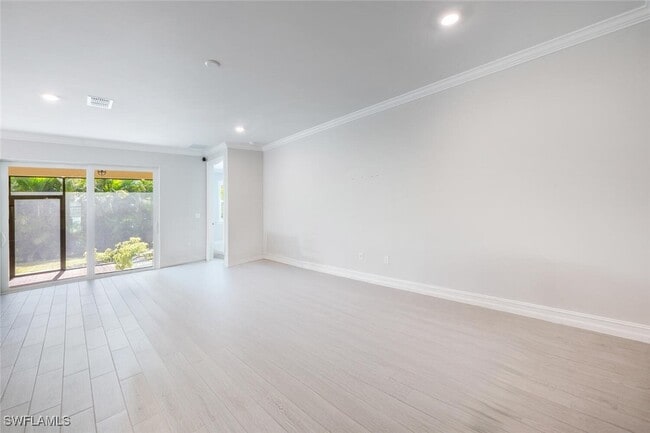 Building Photo - 388 Grace Bay Ln