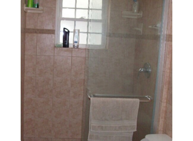 Building Photo - 33 Seminary Ave