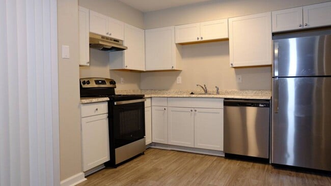 Building Photo - Pineview Apartments