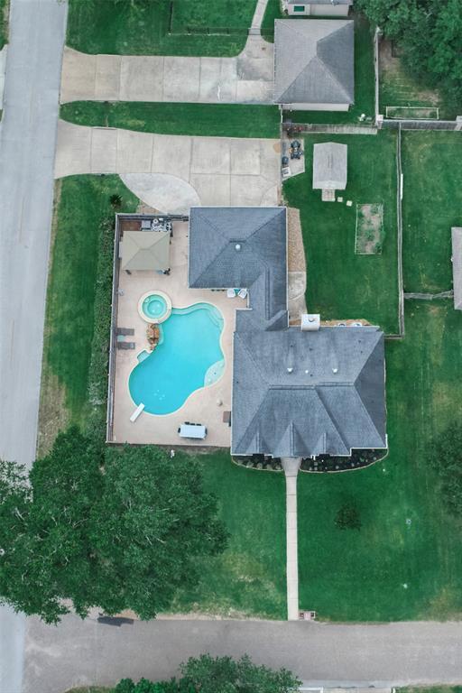Building Photo - 766 Forest Ln Dr