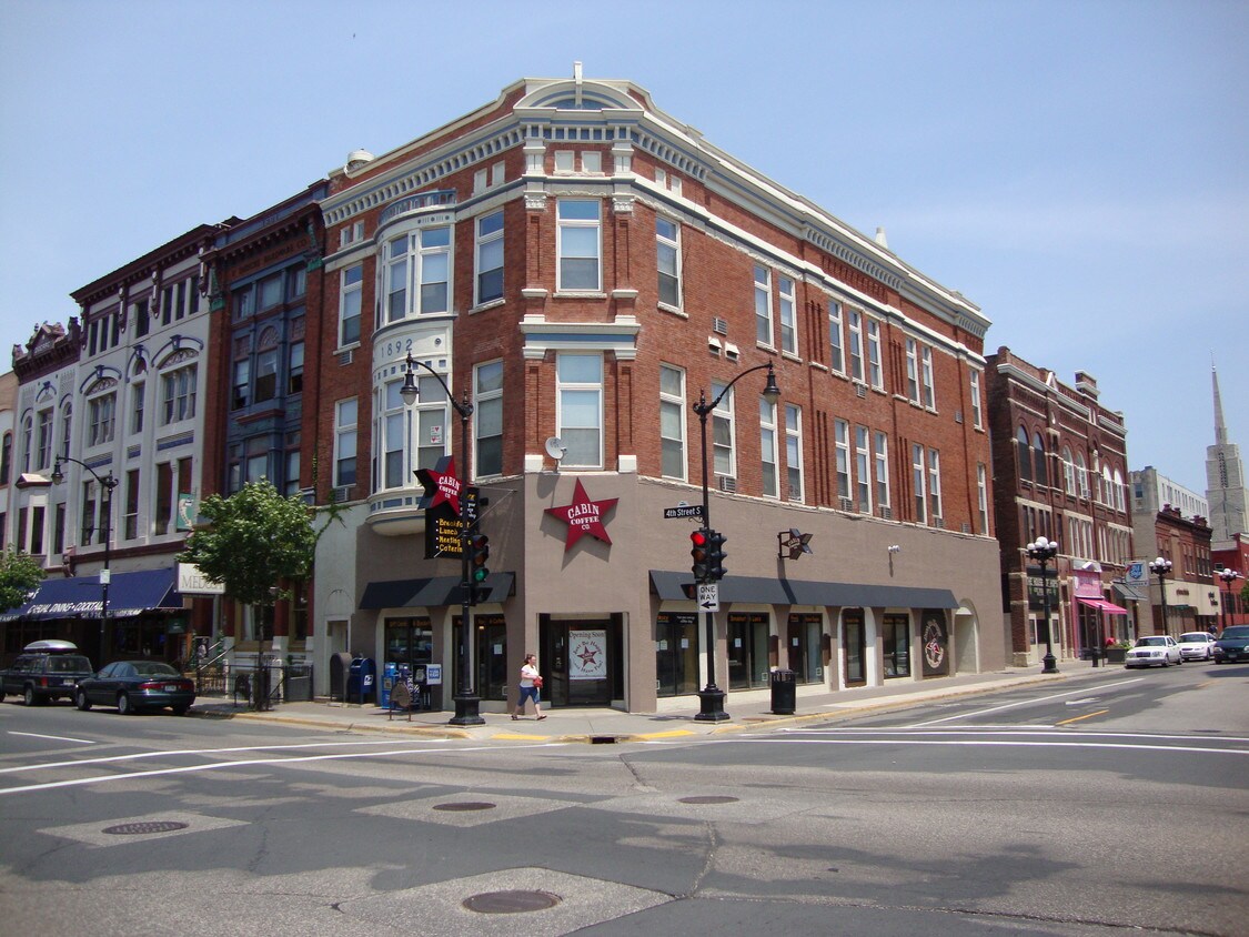 Primary Photo - 401 Jay St