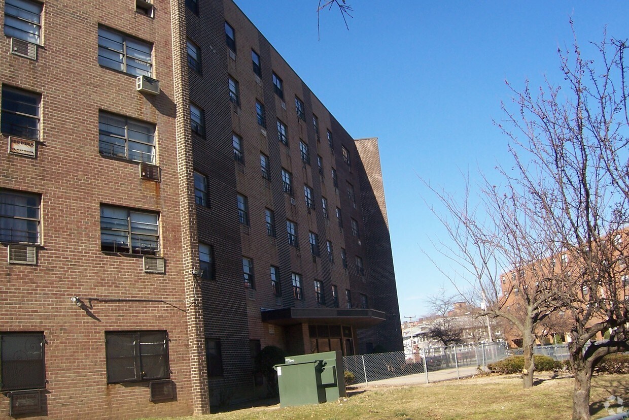 Building Photo - 249 Heyson Rd