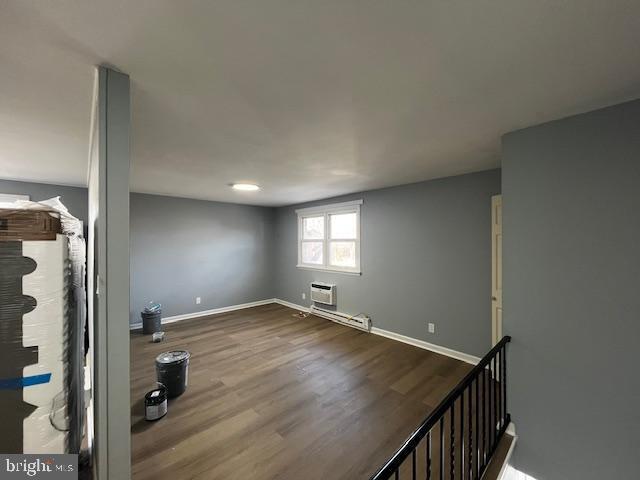 Building Photo - 319 Columbia Ave