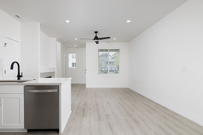 Building Photo - Brand New and Spacious 3 bed/3 bath w/ Garage. Pets OK!